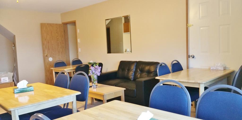 Alpine Motel Kamloops Extérieur photo