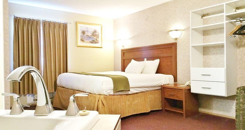 Alpine Motel Kamloops Extérieur photo