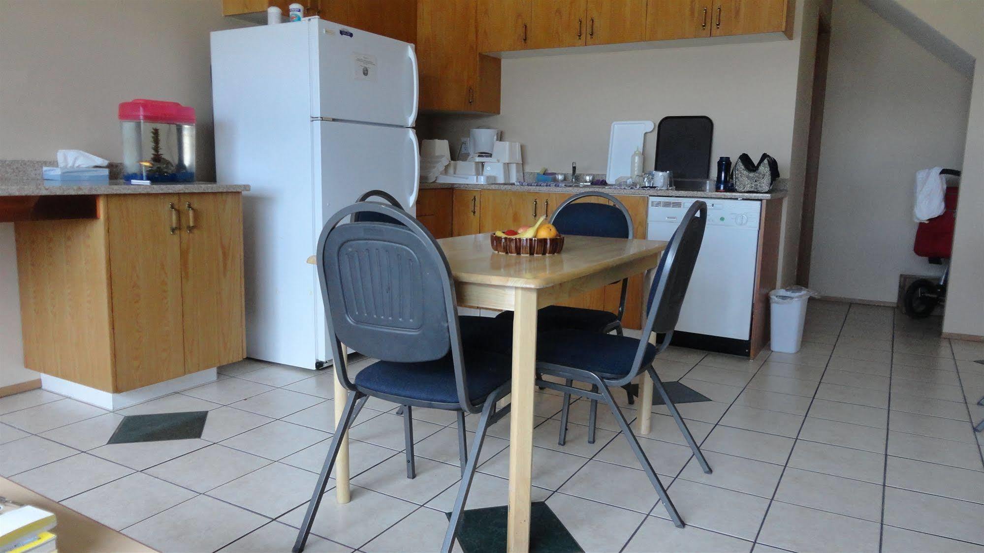 Alpine Motel Kamloops Extérieur photo