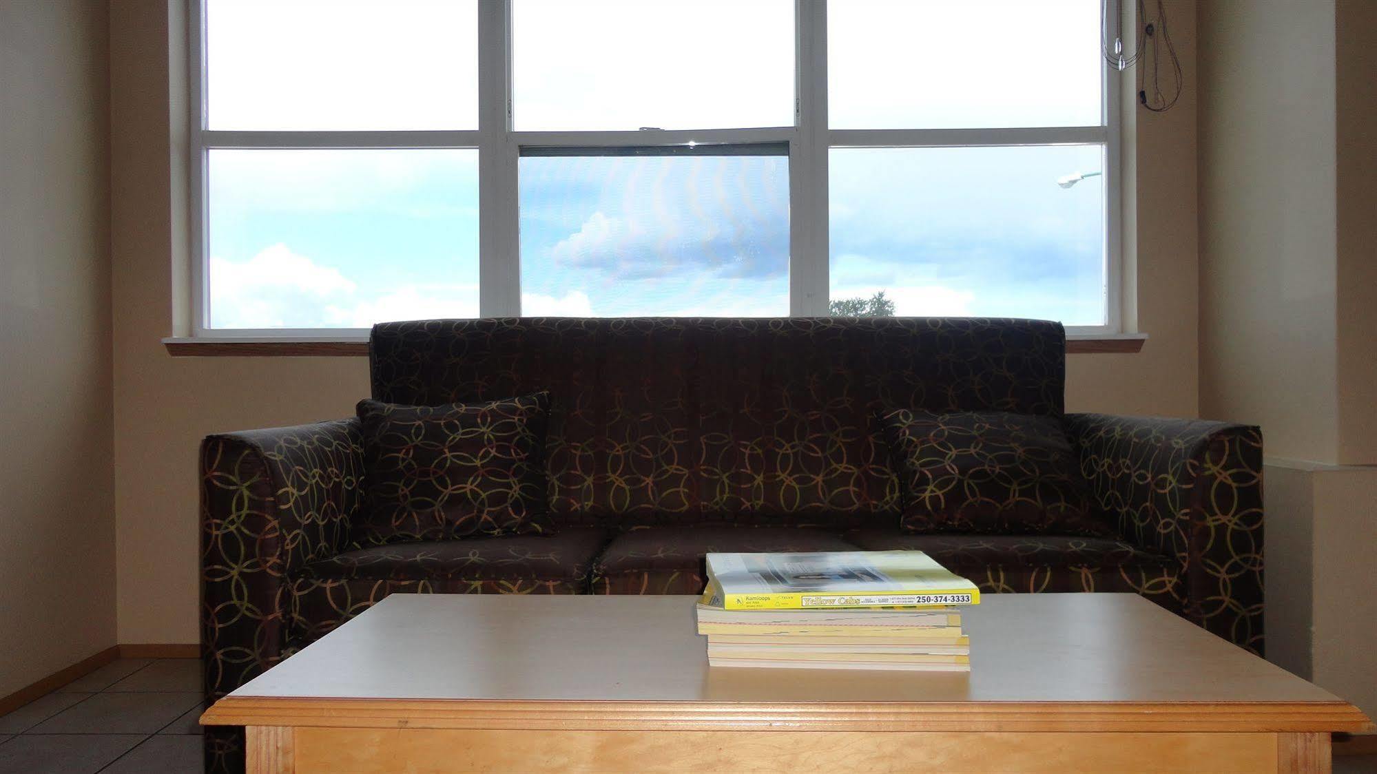 Alpine Motel Kamloops Extérieur photo